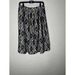 Discovery clothing A line knee length lace floral skirt